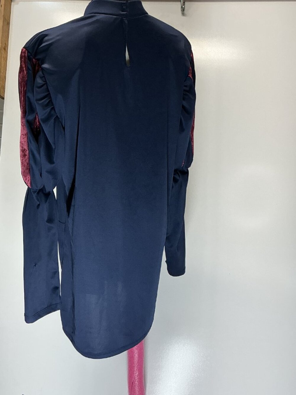 California Costumes Royal Storybook King Tunic Men L/XL Navy Renaissance Costume - Picture 6 of 11